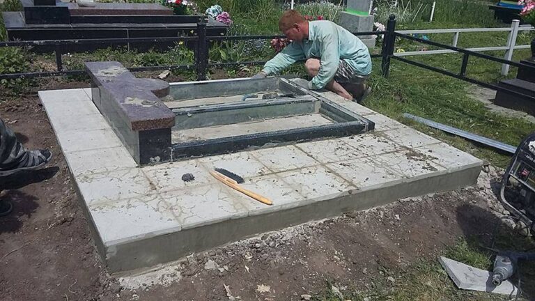 встановлення памятника після усадки ґрунту Луцьк