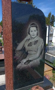 повний ріст на памятнику