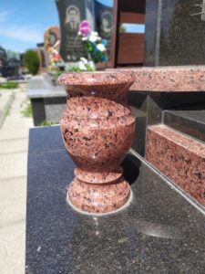 ваза памятник