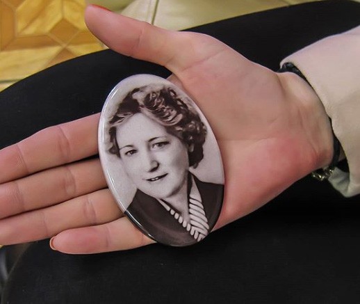Детальніше про статтю Фотокераміка на пам’ятник: розміри, ціни та способи кріплення