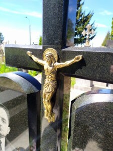 розпятя ісуса памятник луцьк