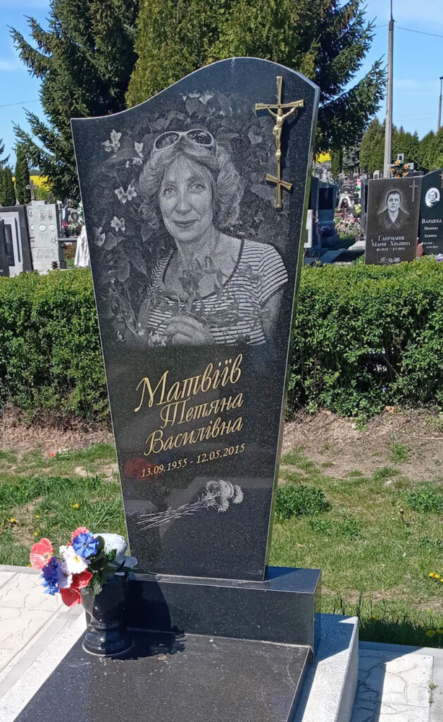 памятники з граніту Луцьк