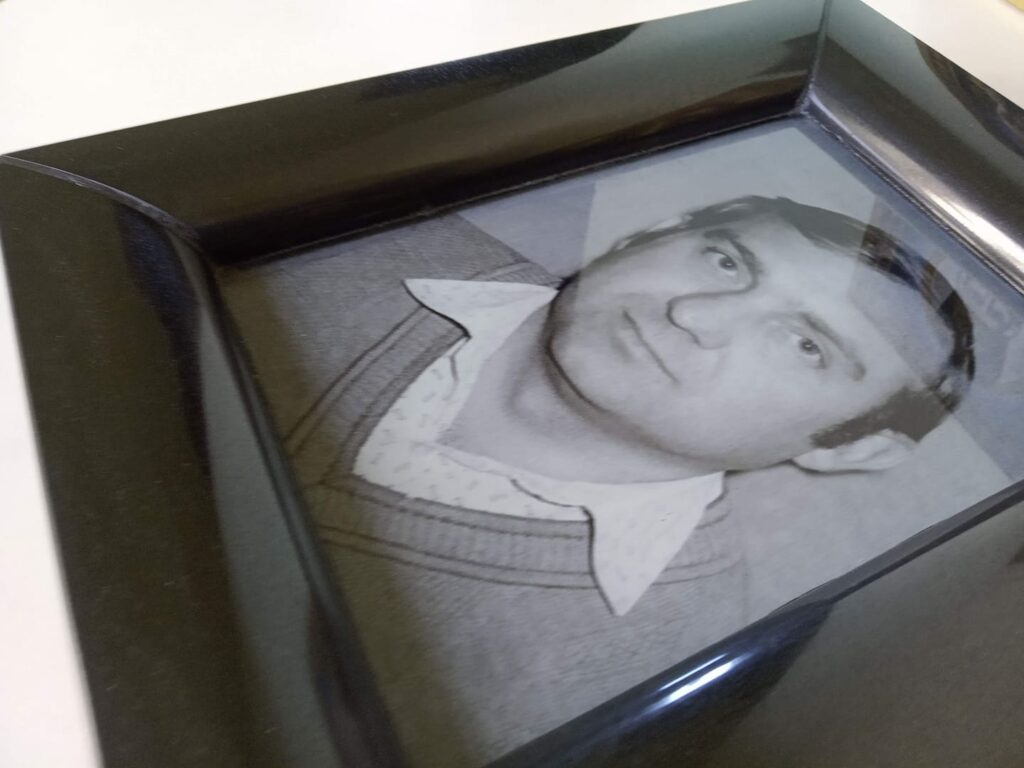 рамка багер для портрету на памятники