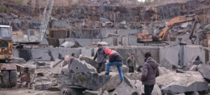 Детальніше про статтю Види каменю, з якими ми працюємо: граніт, мармур, піщаник