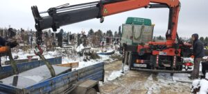 Детальніше про статтю Благоустрій могили в Луцьку: бруківка, плитка, огорожа та ціни
