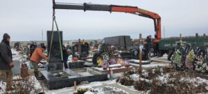 Детальніше про статтю Встановлення пам’ятника в Луцьку: фундамент, бруківка, ціни