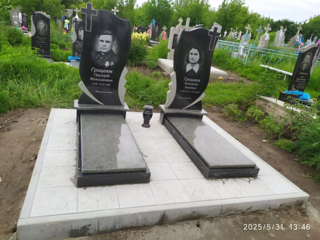 Пам'ятники Луцьк. Виготовлення ціна.Каталог